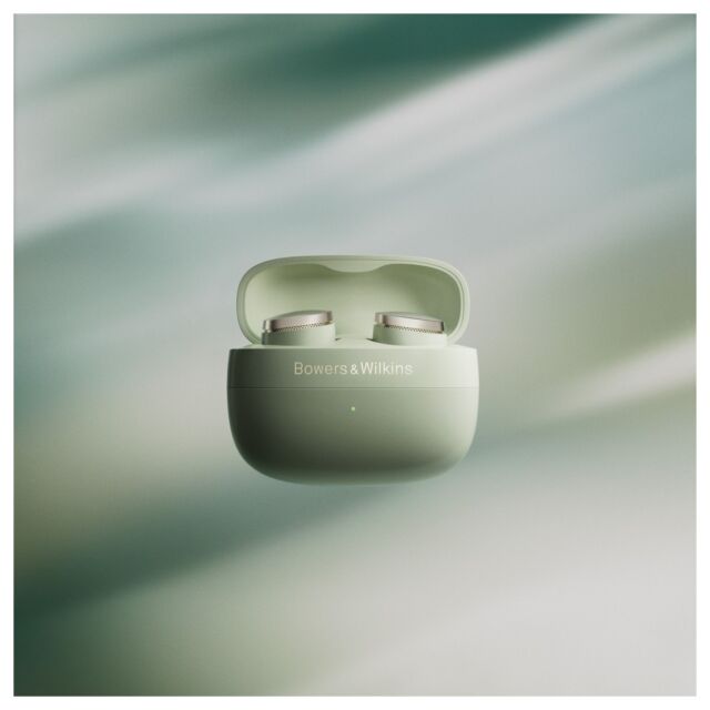 Bowers & Wilkins Pi8 Jade Green – High-Fidelity True Wireless Earbuds with aptX, 24-Bit Audio, and Advanced Noise Cancellation