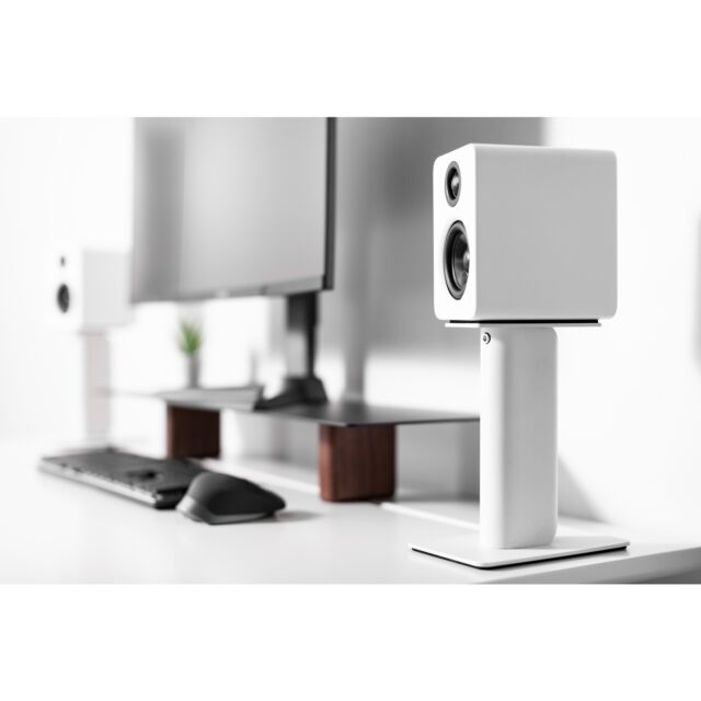 Kanto SP9 Desktop Speaker Stands 9 Inch in White