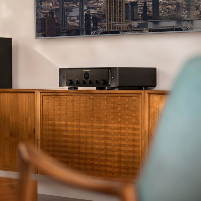 Marantz MODEL 40n HEOS Built-In Integrated Stereo Amplifier with Streaming Built-In Black