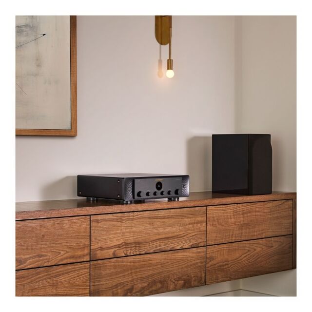 Marantz Model 50 Integrated 2.2 Channel Stero Amplifier Black