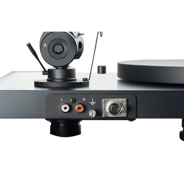 Pro-Ject Debut PRO S Balanced Turntable in Satin Black