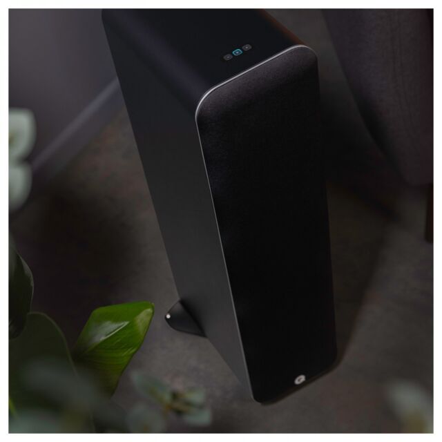 Q Acoustics M40 Bluetooth Powered Floor standing Speakers in Black