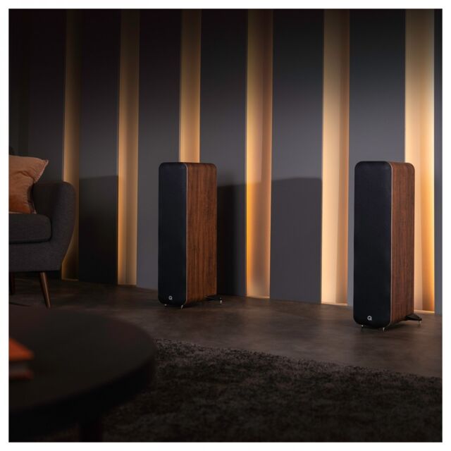 Q Acoustics M40 Bluetooth Powered Floor standing Speakers in Walnut