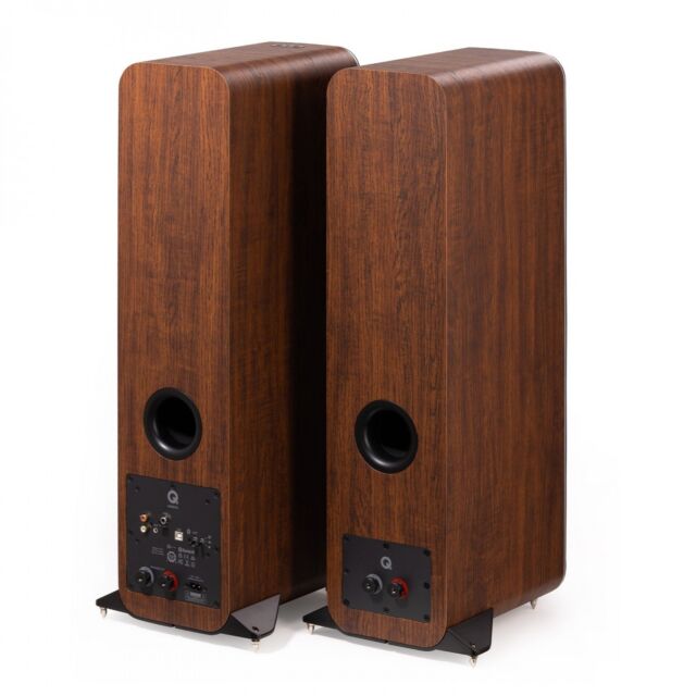 Q Acoustics M40 Bluetooth Powered Floor standing Speakers in Walnut