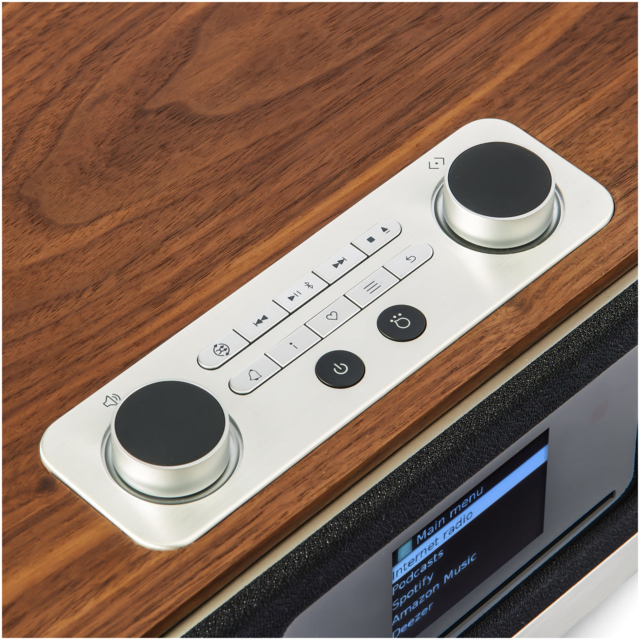 Roberts Stream 67L Bluetooth Sound System with CD Player and Internet DAB+ Radio in Walnut