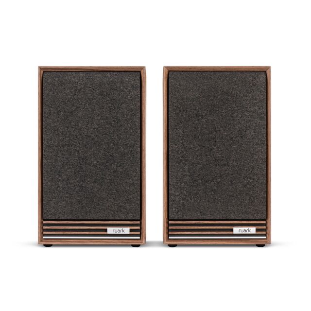 Ruark R610 Music Console with Sabre-R Speakers in Walnut Streaming System for Premium Sound Package