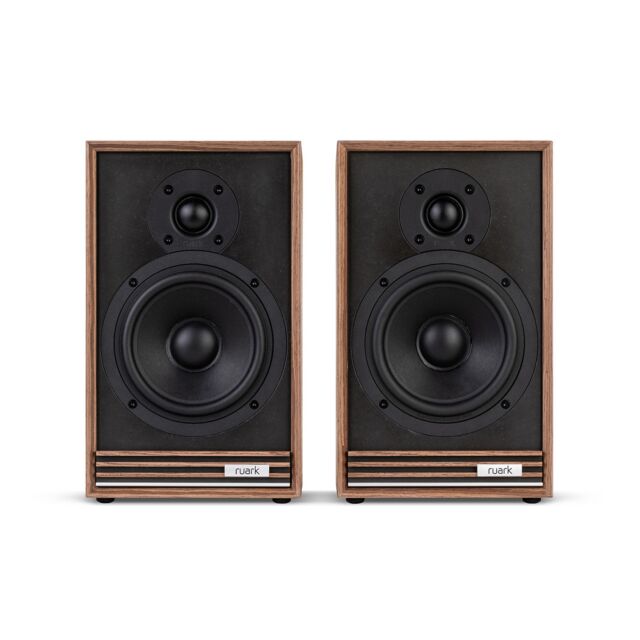 Ruark R610 Music Console with Sabre-R Speakers in Walnut Streaming System for Premium Sound Package