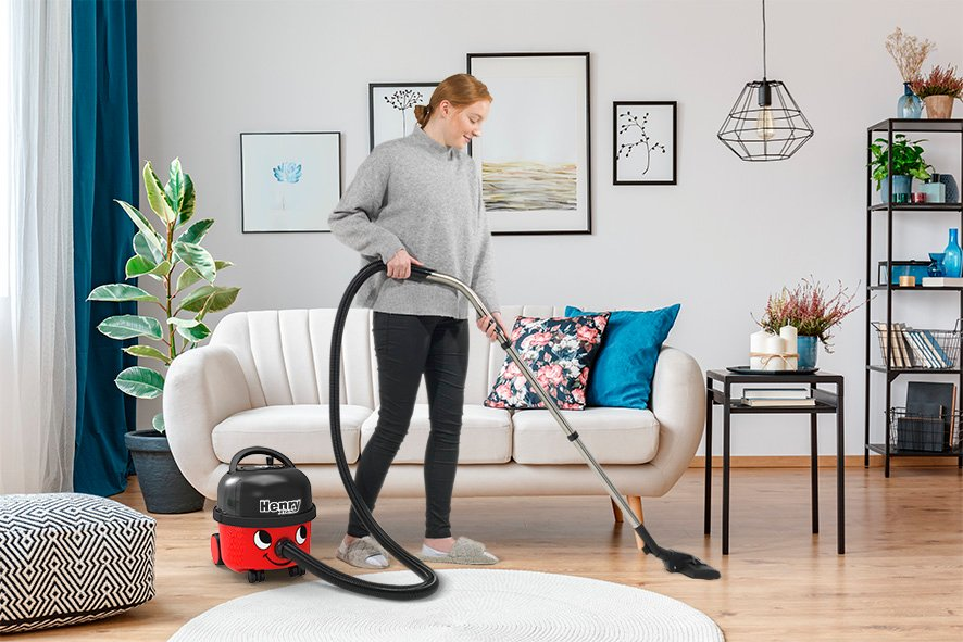 Side view of Numatic 910323 Henry Xtend Bagged Cylinder Vacuum Cleaner